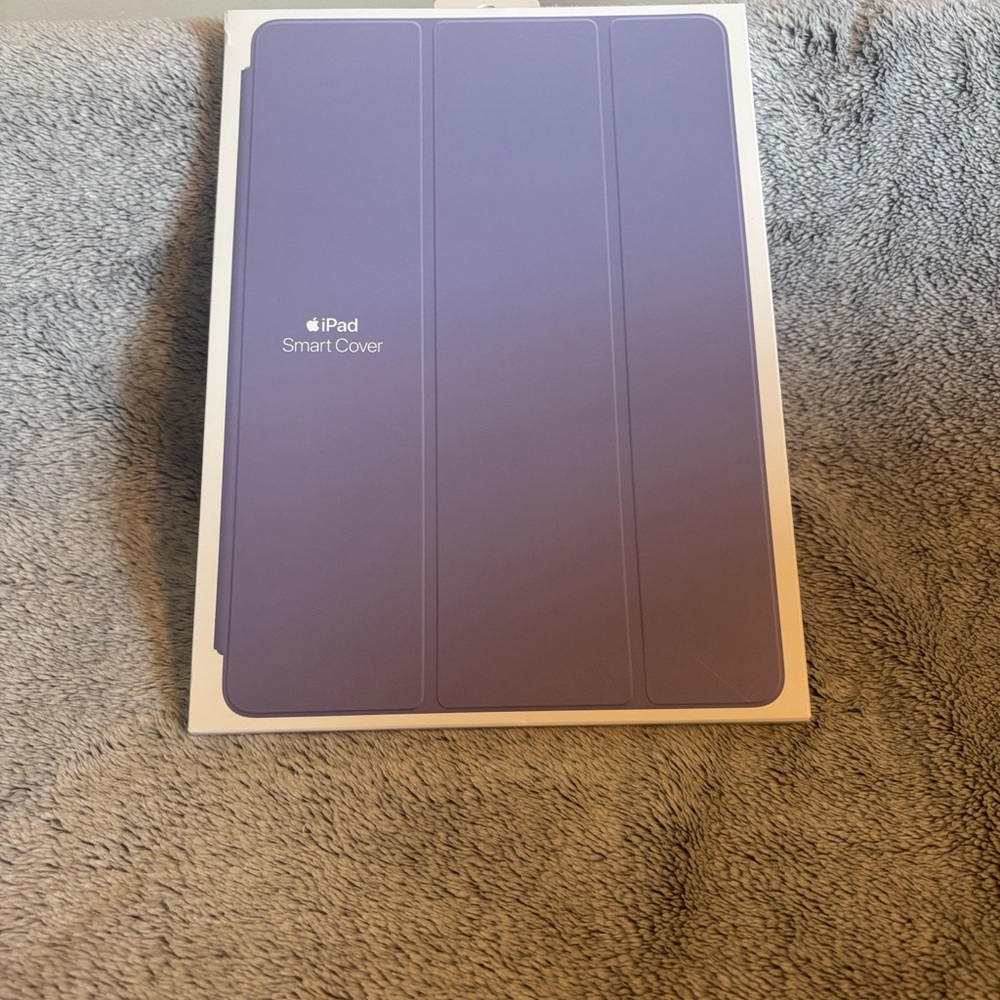 NWT Apple iPad Smart Cover - English Lavender